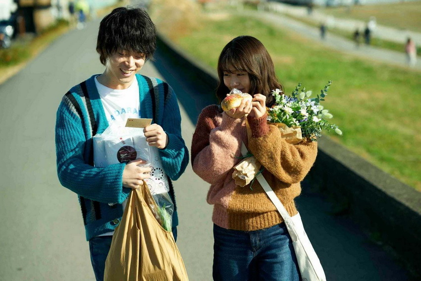 Best-Japanese-Movies-I-Fell-in-Love-Like-a-Bouquet-10